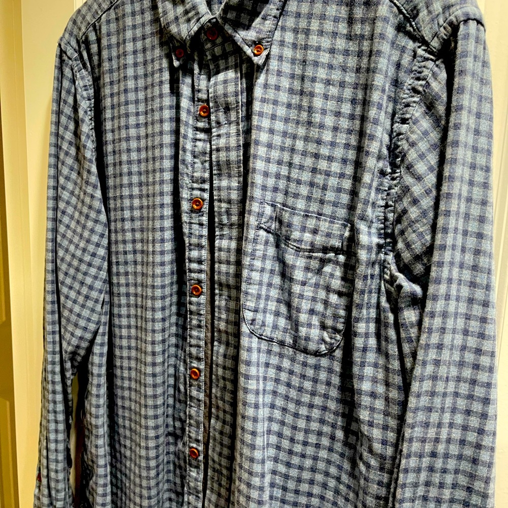 Faherty XL blue plaid shirt